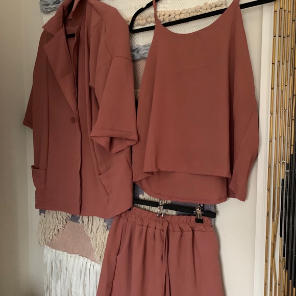 TRI SET - Picture 1 of 3